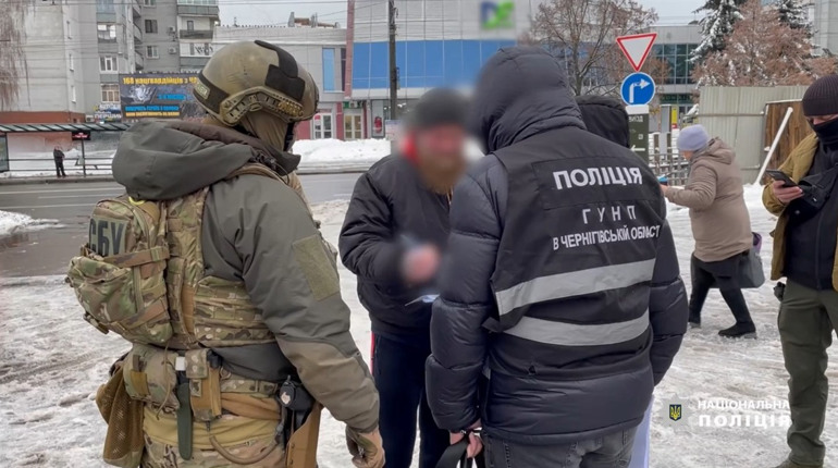 В Чернігові викрили злочинну групу, яка займалася торгівлею людьми