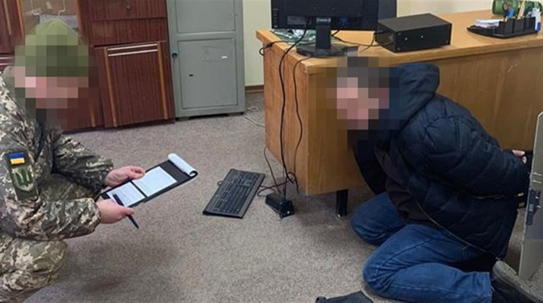 До 14,5 років ув’язнення засуджено "крота" із СБУ, який працював на Росію