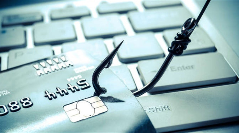 Хотіла продати лампу для манікюру, натомість втратила понад 63 тисячі гривень