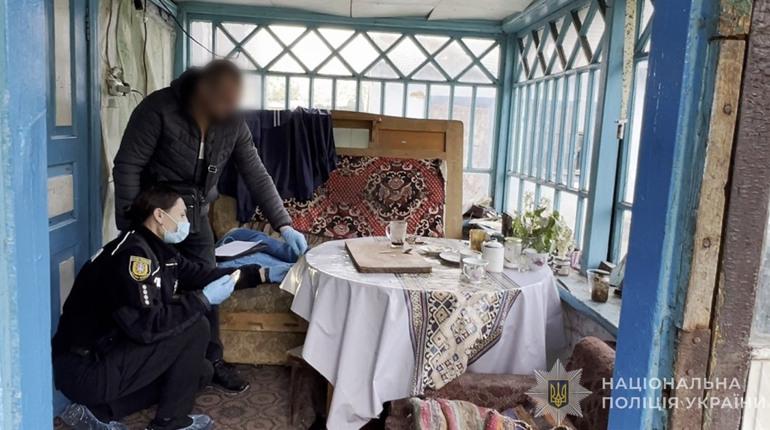 Побив до смерті й закопав: у Березівському районі чоловіка підозрюють в умисному вбивстві знайомого