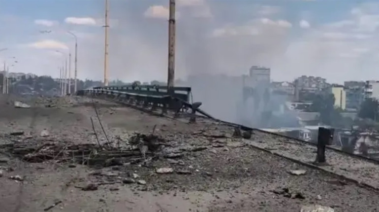 Ворог обстріляв 37 міст і сіл Херсонщини: поранений заступник голови облради