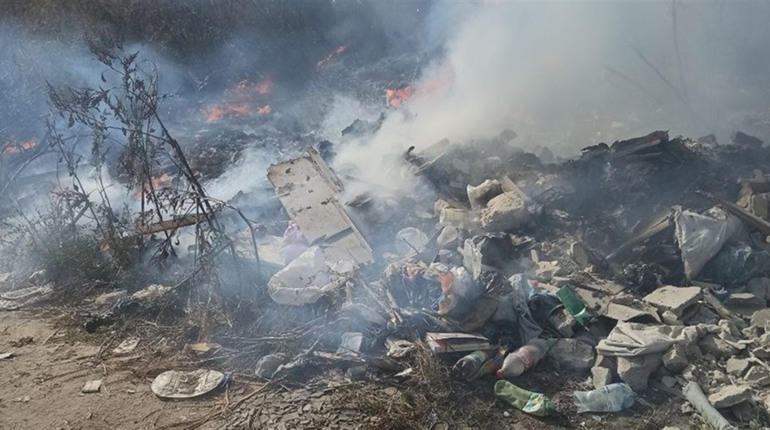 На Переяславщині горіло пів гектара сміттєзвалища: рятувальники ліквідовували пожежу шість годин