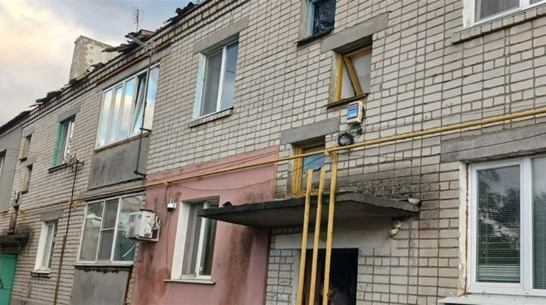 Армія рф на Херсонщині атакувала житлові будинки, станцію техобслуговування та автівки