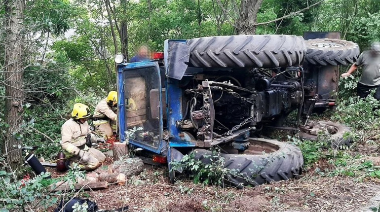 У Сарненському районі перекинувся трактор: водій загинув
