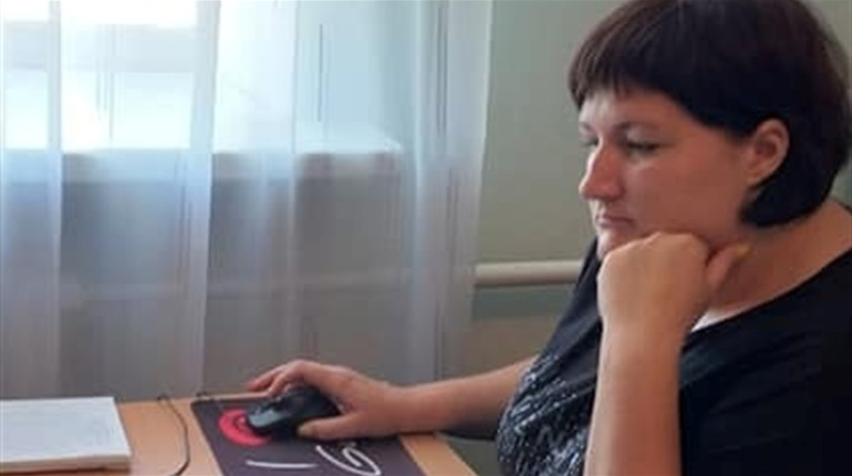 В сільській бібліотеці можна поповнити рахунок на мобільному і перевірити електронну скриньку