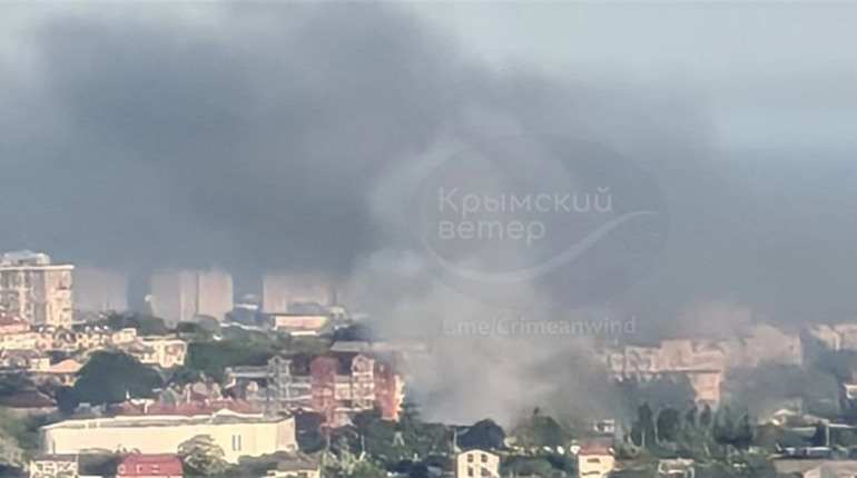 Гучні вибухи в Криму: знищено штаб ВПС Чорноморського флоту, Севастополь і Сімферополь у вогні