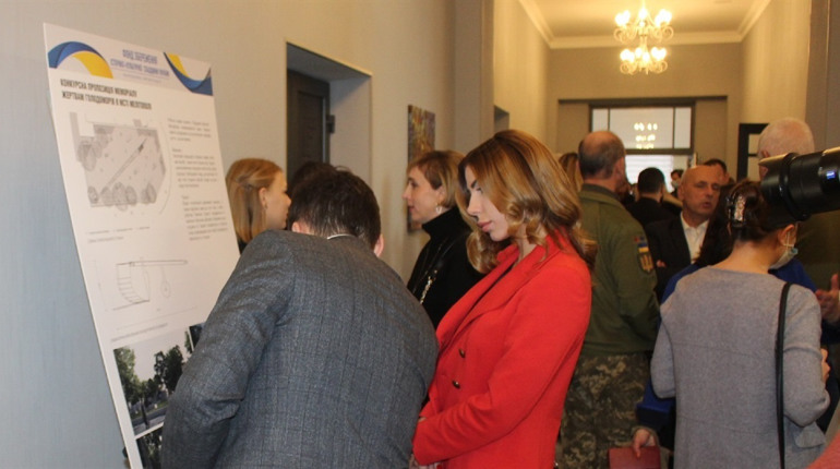 Презентували ескізи пам'ятника та скверу жертвам Голодомору