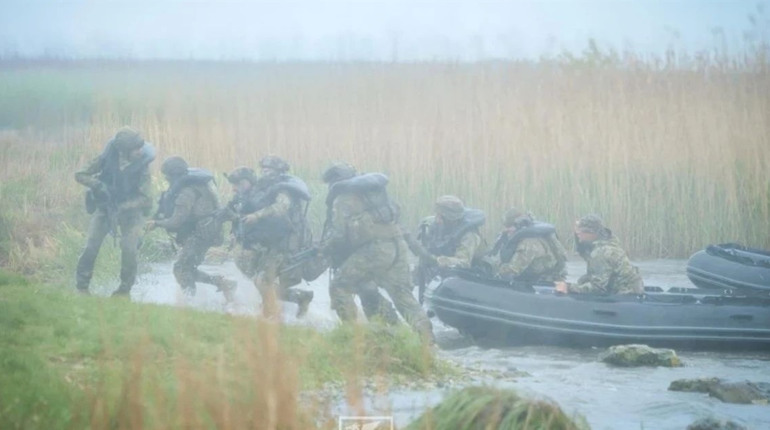 На островах Дніпра під Херсоном російські війська опинилися в пастці