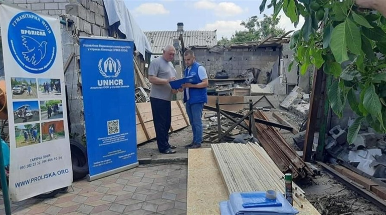 Жителі Курахівської громади отримали будівельні матеріали