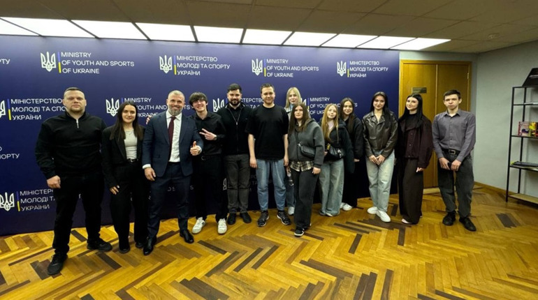 Молодь Шостки відвідала парламент та зустрілася з керівництвом Мінмолодьспорту