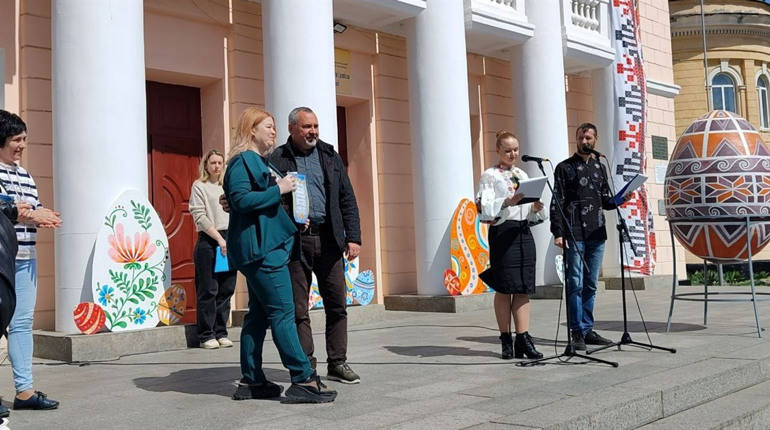 «Дивограй до Великодня»: у Первомайську нагородили переможців традиційного мистецького конкурсу