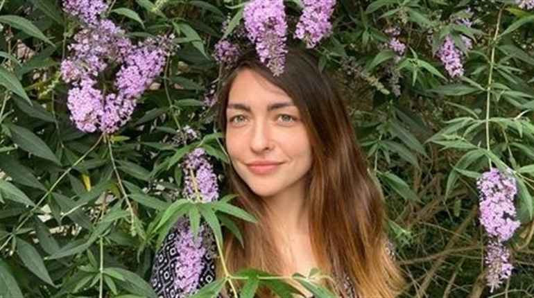 «В безопасности, ты испытываешь чувство вины». Попаснянка о том, как помогает украинцам в Бельгии