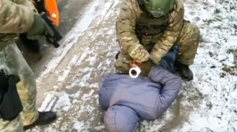 Чоловіка, який хотів підірвати залізничну колію між Луганщиною і Харківщиною, затримали у Сватовому