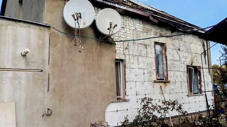 У Ржищеві горів гараж поряд із будинком
