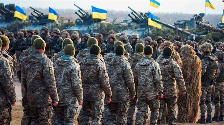 За неповернення чоловіків з-за кордону під час війни – до 10 років в'язниці: законопроєкт