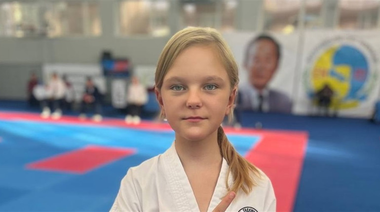 Перемогу на чемпіонаті України з Таеквон-До здобула юна спортсменка з Дмитрівки Маша Заєць