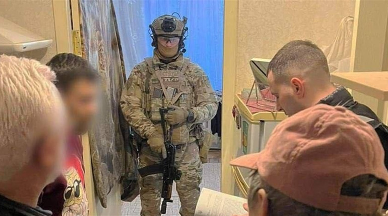 Ошукали переселенців з Мелітополя: трьох чоловіків судитимуть за шахрайство