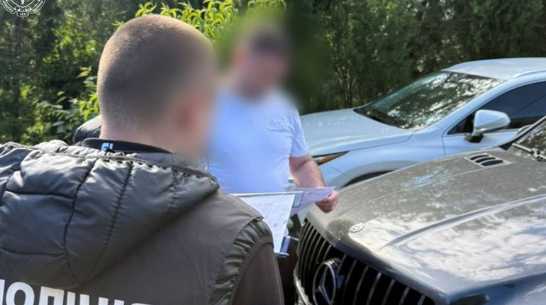 Фальшива інвалідність за 15 тисяч доларів: у Сумах викрили схему втечі за кордон