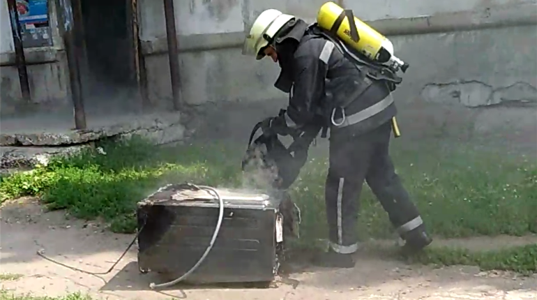 У Гірському ліквідували пожежу в багатоповерхівці