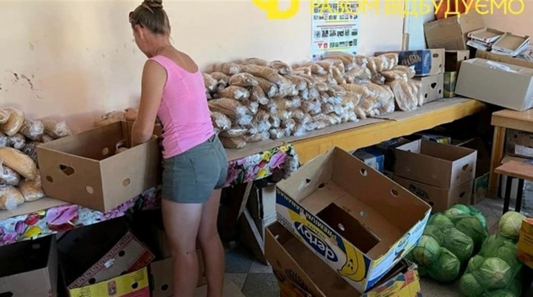 Черкаські будівельники продовжують відновлювати херсонську Іванівку у межах проекту «Пліч-о-пліч»