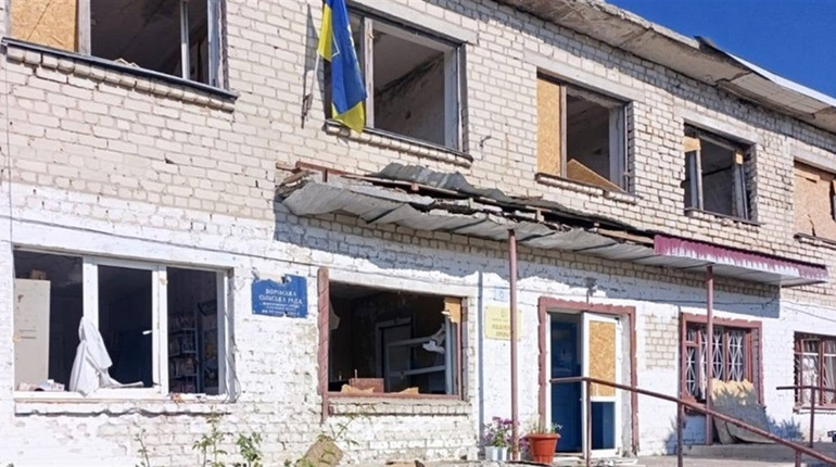 КАБи вдарили по Борівському, пошкоджені будинки, будинок культури та старостат: ситуація на Куп'янщи