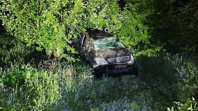 П'яний водій з Дрогобиччини перекинув авто: у ДТП постраждали двоє підлітків
