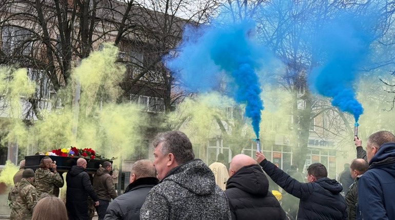 У Первомайську попрощалися із загиблим захисником України Олексієм Мурзаком