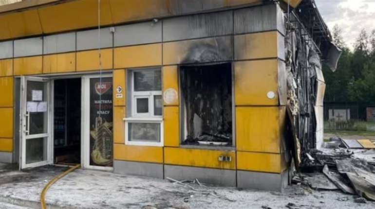 Росіяни атакували АЗС на Чернігівщині: поранена жінка, пошкоджені підприємства та інфраструктура