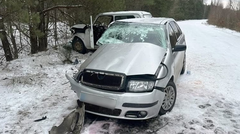 ДТП на автодорозі між Полонним та Буртином: обидвох водіїв ушпиталили до Полонської лікарні