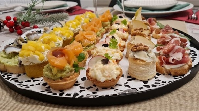 Смачні канапки на святковий стіл: добірка рецептів