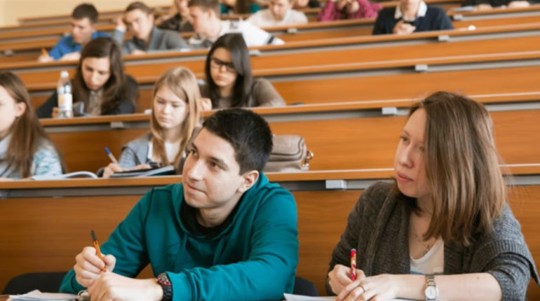 Студентам підвищать стипендії з 1 вересня: нові розміри