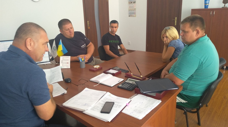 У керівництва Понінківської фабрики і активістів нова проблема: що змусило дві сторони до діалогу