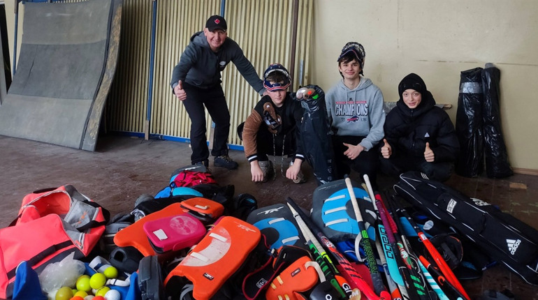 Хокей у Шостці: як після знищення спорткомплексу «Свема» команда повертається до тренувань