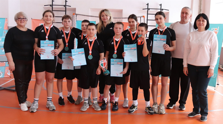 Жмеринський ліцей №3 – переможець змагань із гандболу «Пліч-о-пліч»