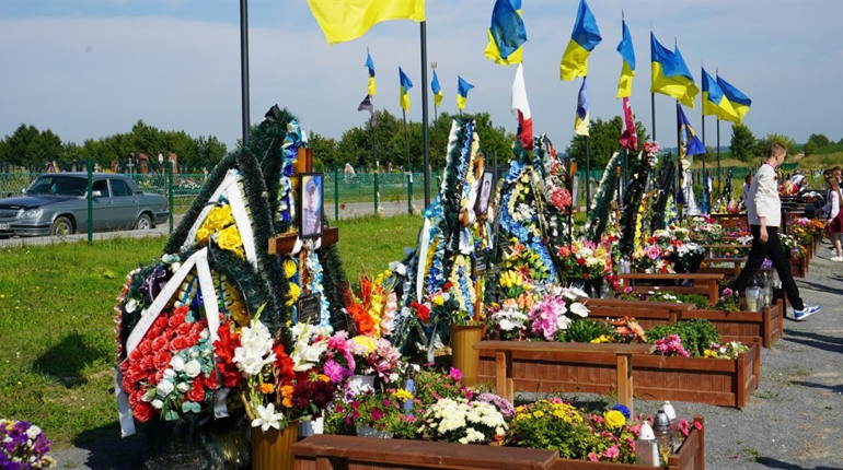 У пам'ять про героїв: Городоцька міська рада встановить пам'ятники воїнам на Алеї почесних поховань