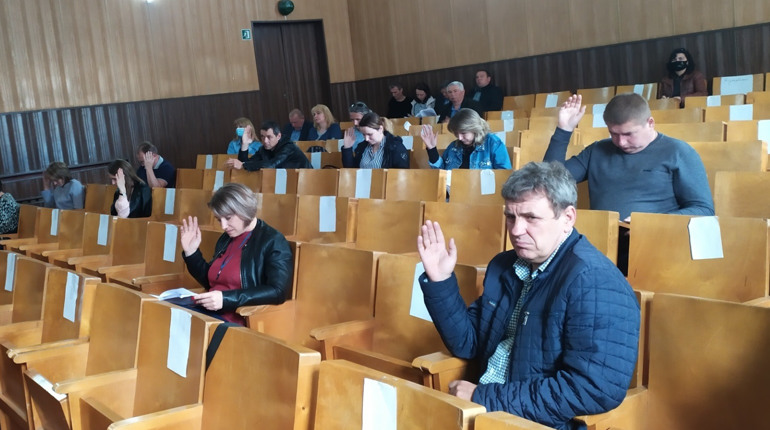Депутати Менської міської ради планують розглянути на сесії 63 питання. Наживо
