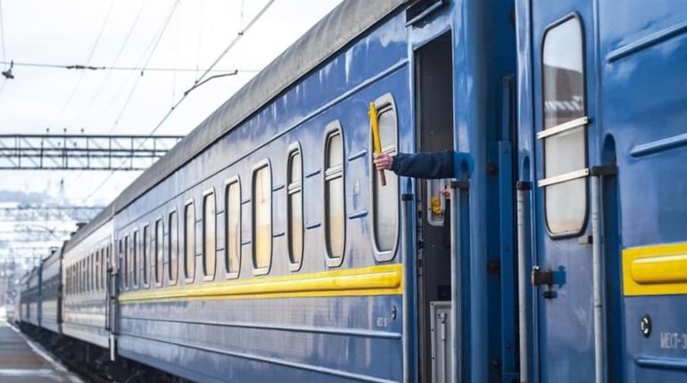 Потяг до Львова та Києва: Укрзалізниця додала нове сполучення із зупинкою в Сарнах