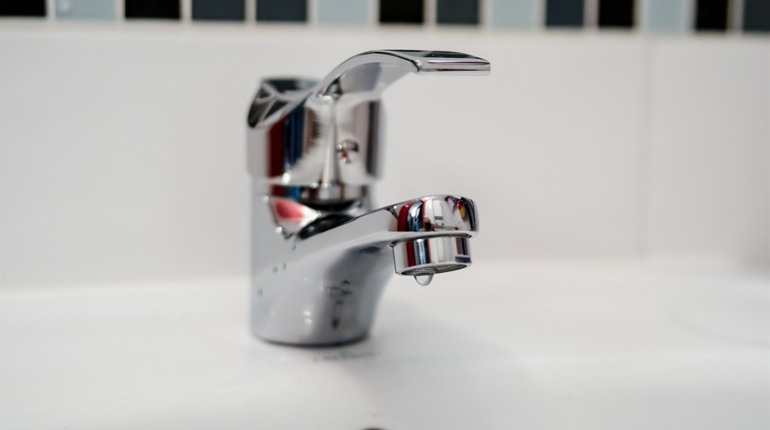 Третього листопада у Сватовому не буде води: чому і як довго