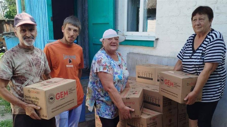 Набори від GEM вчергове надійшли для жителів Великобурлуцької громади