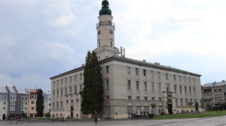 Дрогобицька міська рада підвищила ставки оренди землі після аудиту бюджету, який виявив порушення