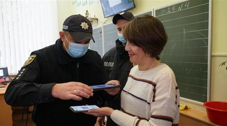 За добу 307 захворіли, 21 помер