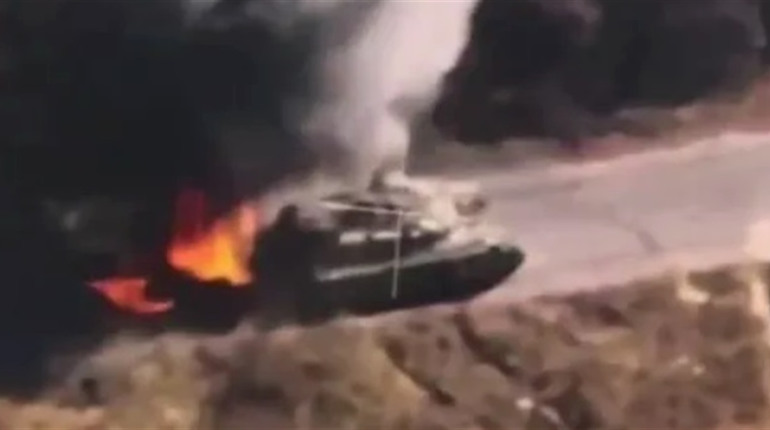 На Херсонщині знищили російський танк Т-90 (відео)