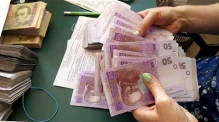 Колишню начальницю смілянської Укрпошти судитимуть