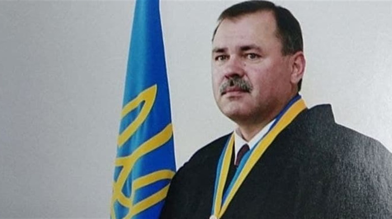 Він вершить людські долі. Історія життя южноукраїнського судді Олександра Савіна