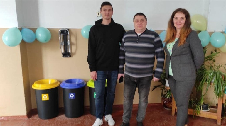 У гімназії № 5 для мінісортувальної станції сміття все готове: лишилась допомога влади