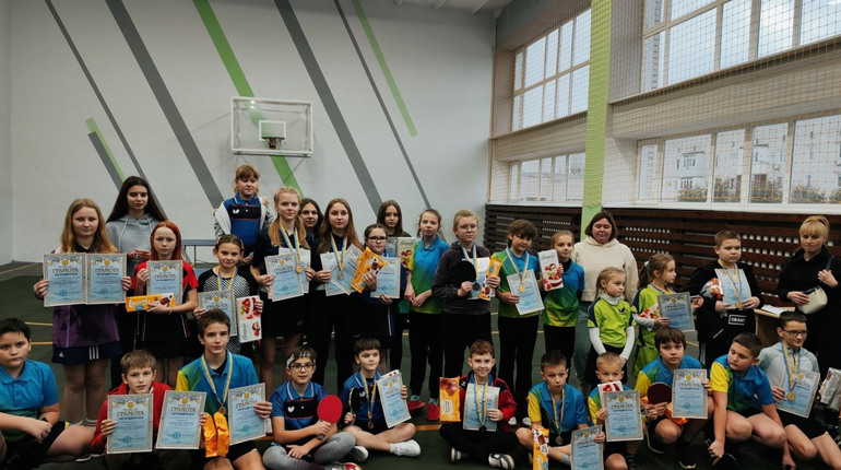 У Глухові пройшов дитячий Різдвяний турнір з настільного тенісу