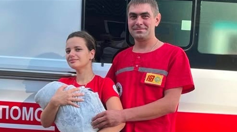 Диво в дорозі — мешканка Кегичівщини народила дитину в кареті швидкої допомоги