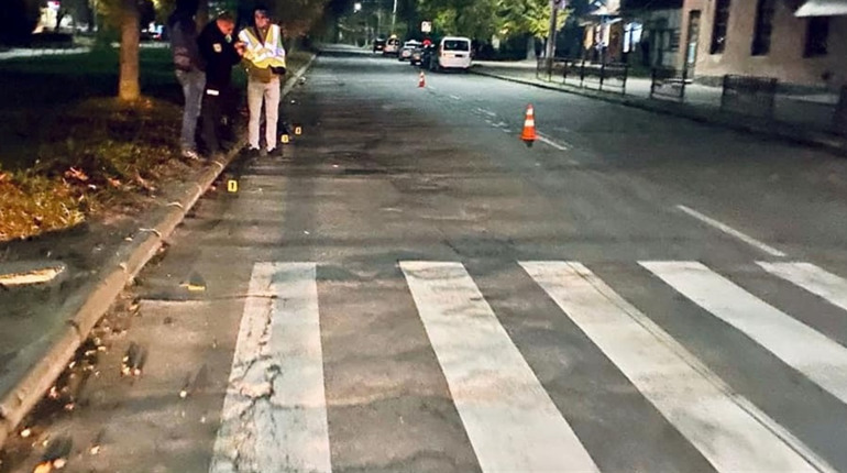 У Калуші мотоцикліст на смерть збив дитину: поліція розшукує водія-втікача