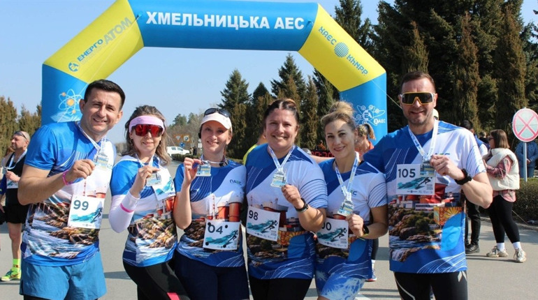 Спортивний десант у Нетішині: 15 працівників ПАЕС здобули 8 індивідуальних нагород