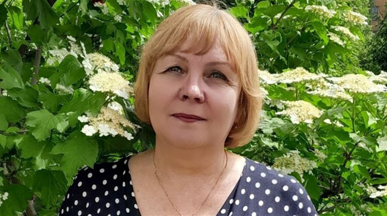 Аня Мотуз і Катя Шевченко, учениці Долинського ліцею №1, вийшли у фінал мовно-літературного конкурсу